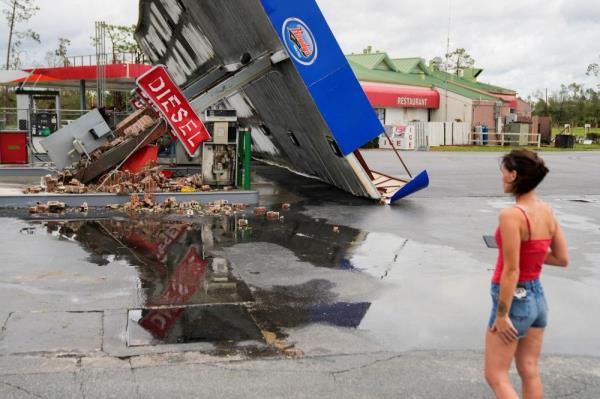 Avoiding catastrophe, Florida’s Gulf Coast begins cleanup from Hurricane Idalia